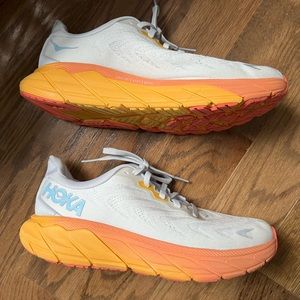 Hoka Women’s Arahi 6 Size 7